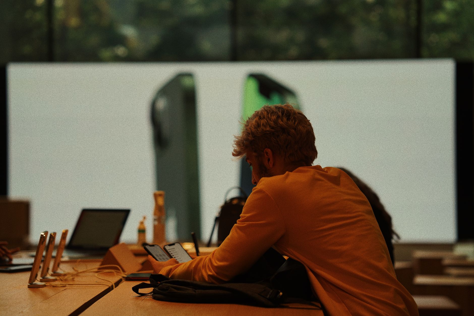 Finding the Best Tech Deals at Electronics Retailers
